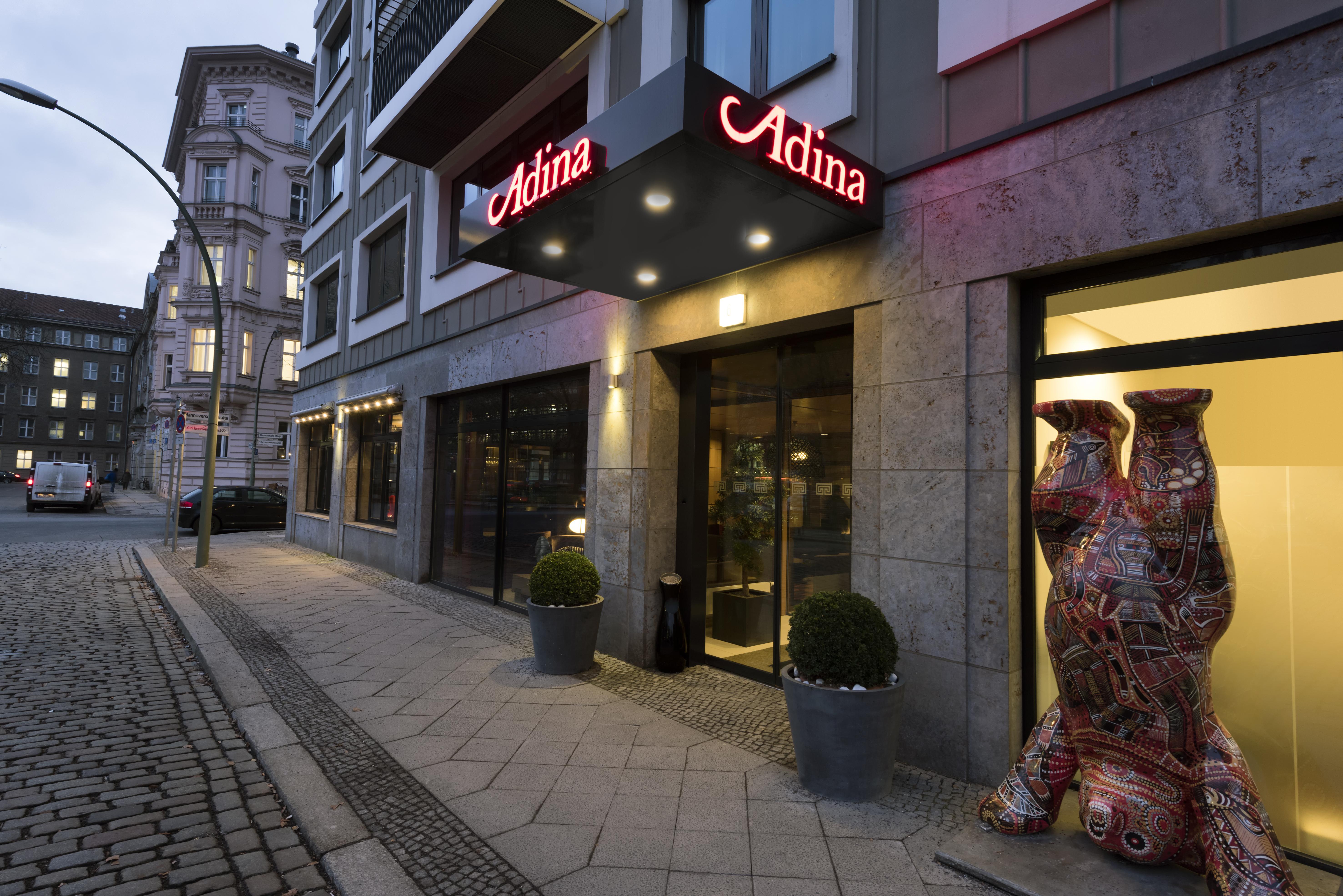 Adina Apartment Hotel Berlin Mitte Exteriör bild